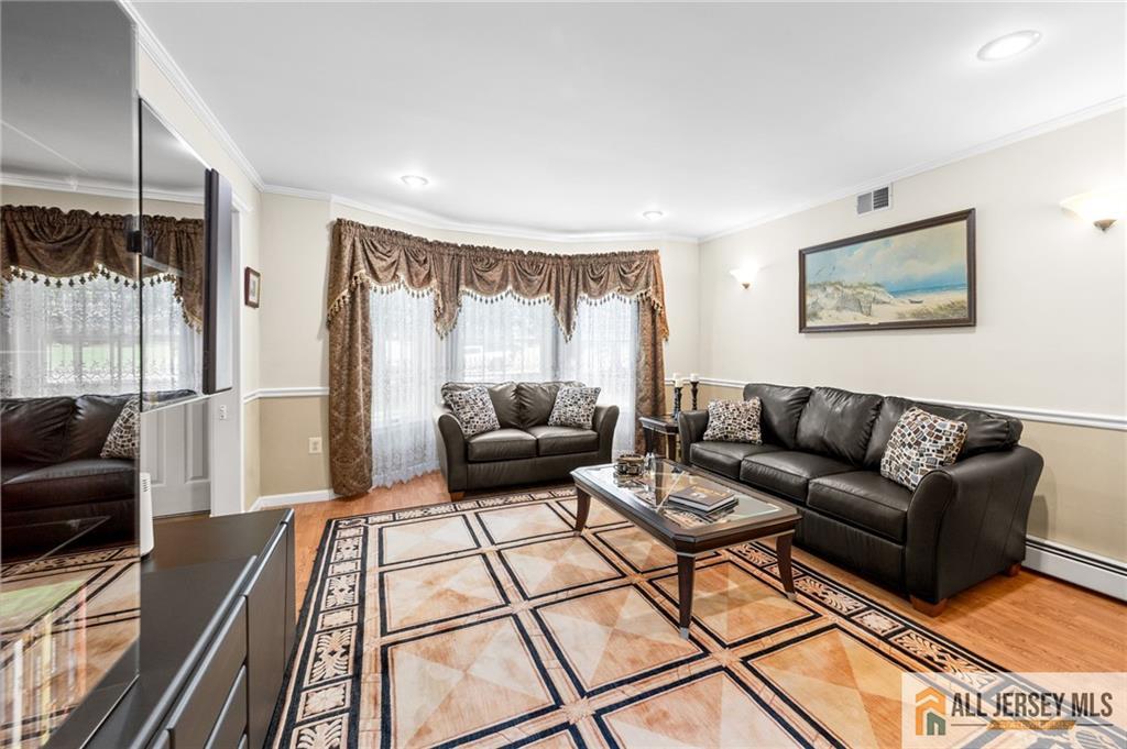 21 Tanglewood Place, Monroe Township, New Jersey image 5