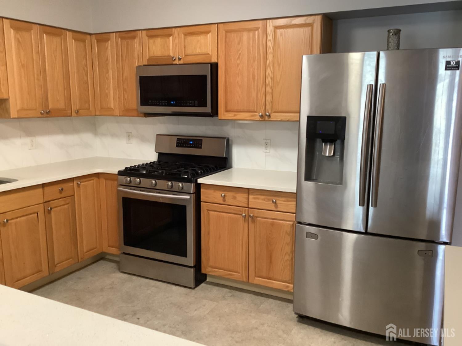 931 Cedar Court, New Brunswick, New Jersey image 12
