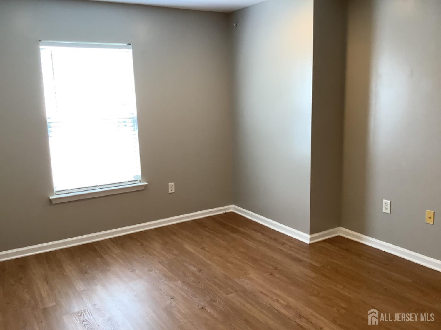 931 Cedar Court, New Brunswick, New Jersey image 8