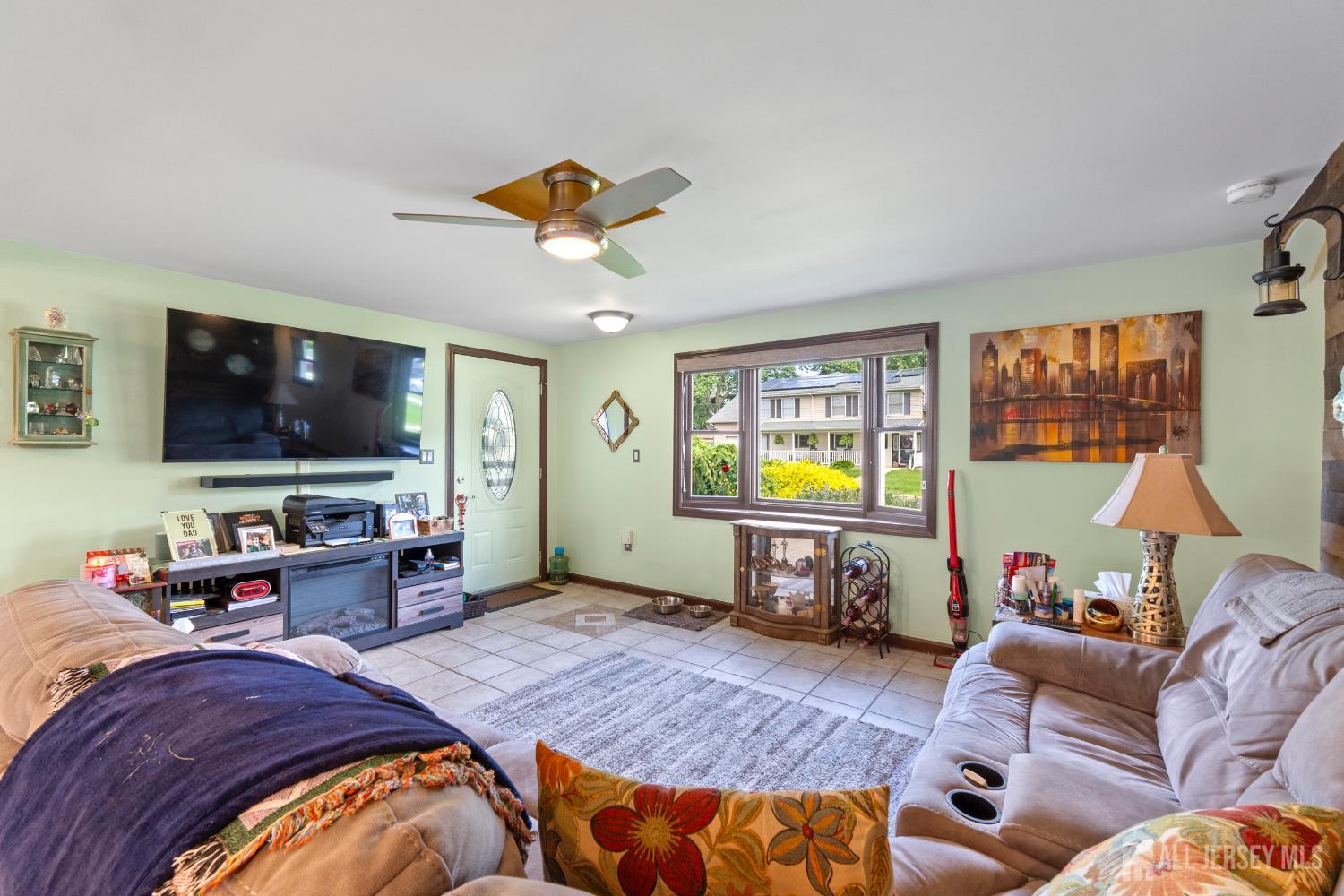 15 Creighton Circle, Old Bridge, New Jersey image 16