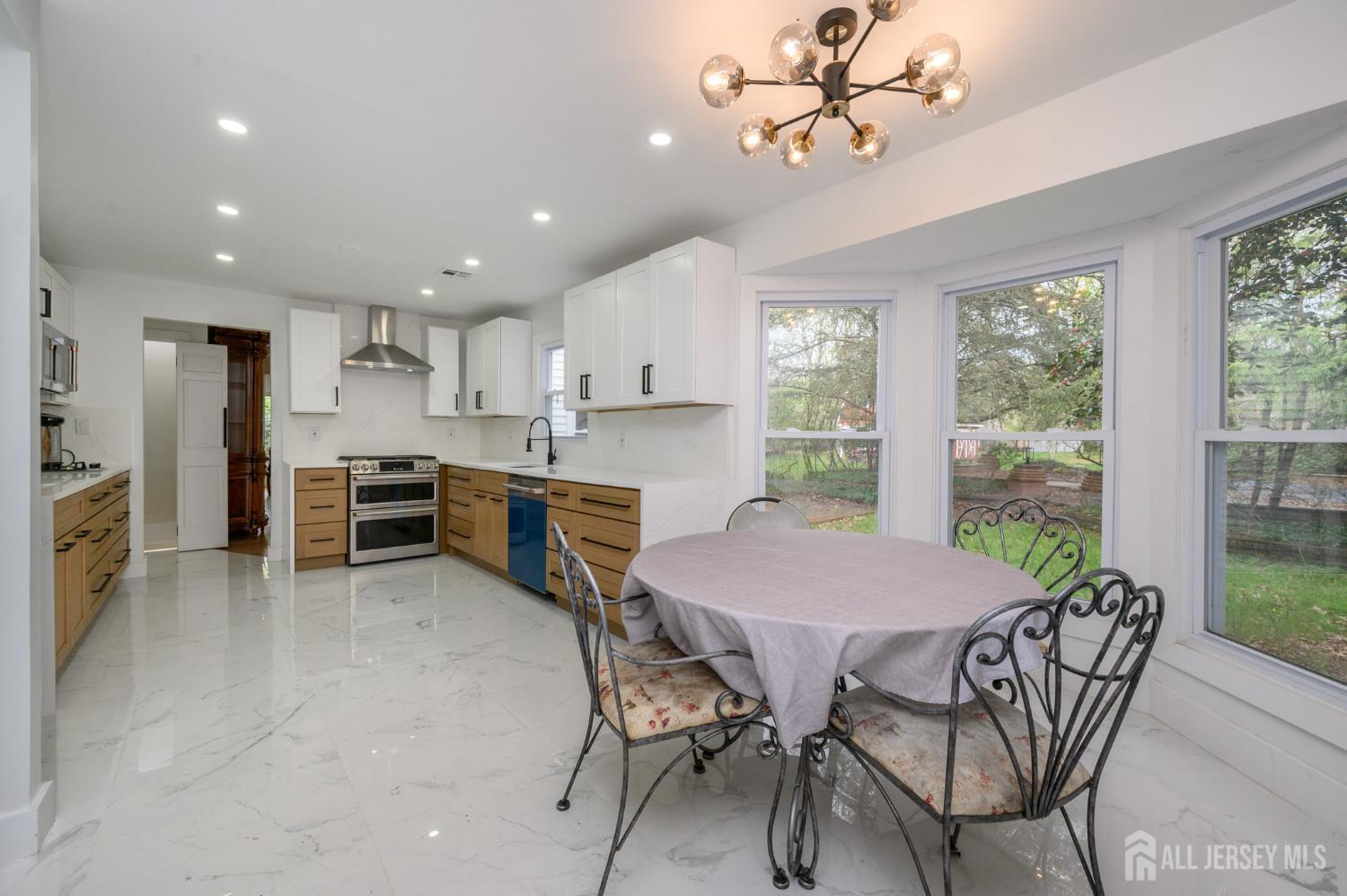 Toms River, New Jersey, 08755, United States, 5 Bedrooms Bedrooms, ,4 BathroomsBathrooms,Residential,Active,2042159