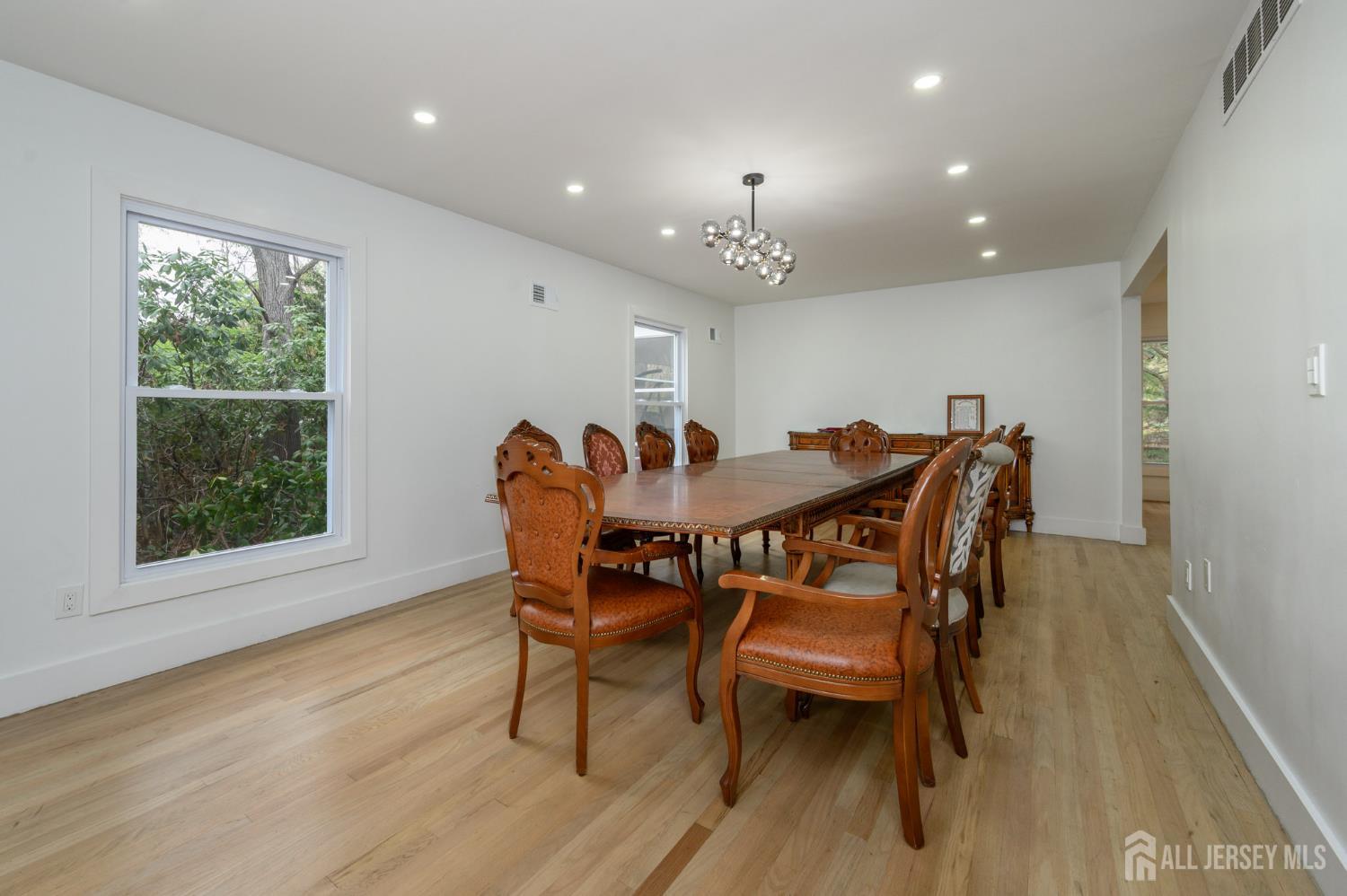Toms River, New Jersey, 08755, United States, 5 Bedrooms Bedrooms, ,4 BathroomsBathrooms,Residential,Active,2042159