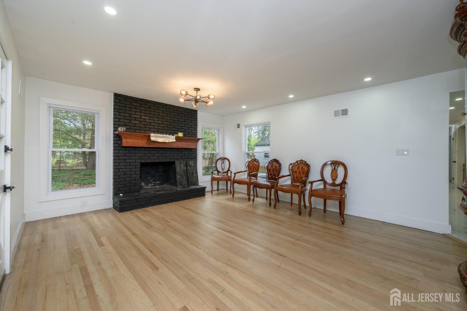 Toms River, New Jersey, 08755, United States, 5 Bedrooms Bedrooms, ,4 BathroomsBathrooms,Residential,Active,2042159