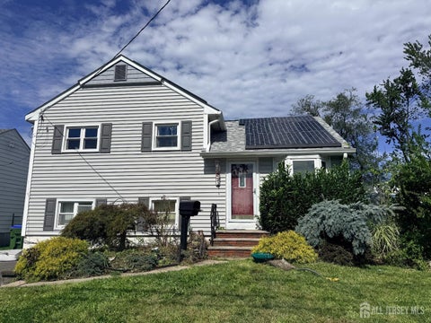 Homes For Sale - 43 Heathcote Avenue<br/> Middlesex County, Edison, NJ 08817