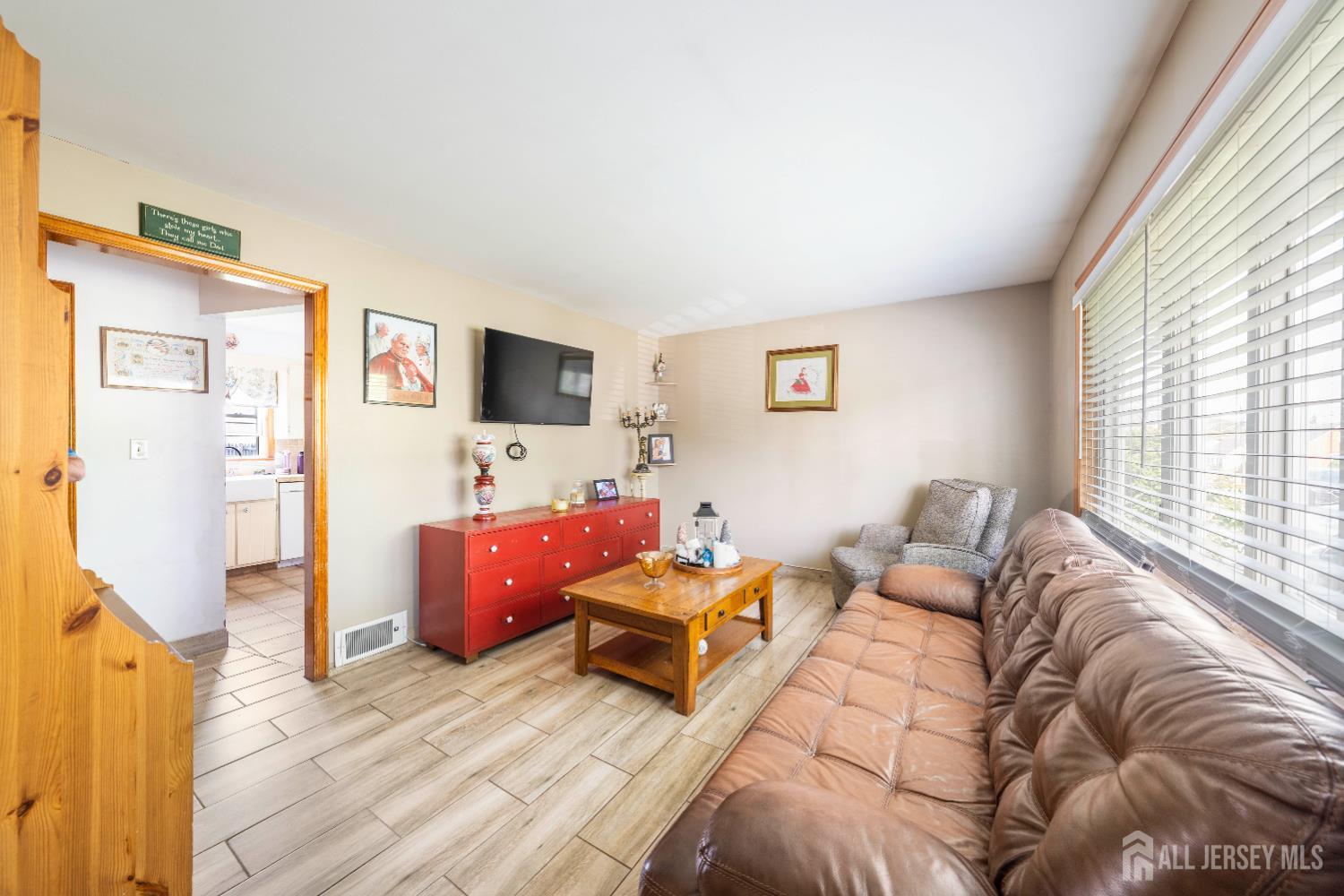 86 Lawrence Street, Fords, New Jersey image 5
