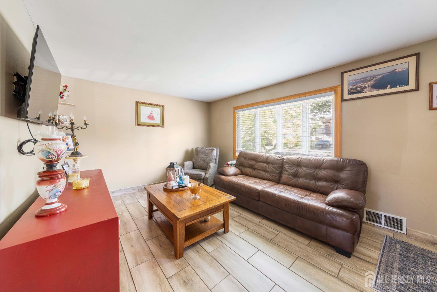 86 Lawrence Street, Fords, New Jersey image 4