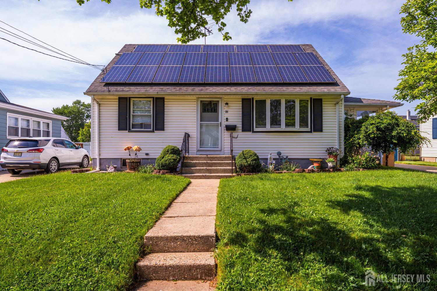 86 Lawrence Street, Fords, New Jersey image 1