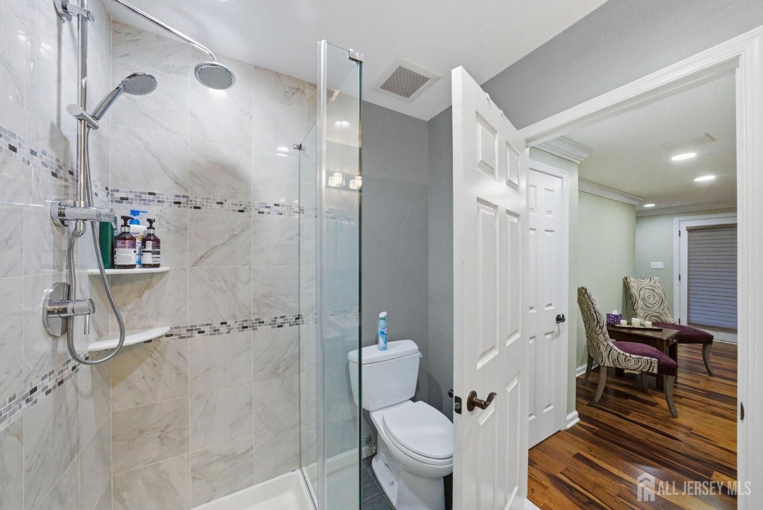Monroe, New Jersey, 08831, United States, 5 Bedrooms Bedrooms, ,4 BathroomsBathrooms,Residential,Active,2041587