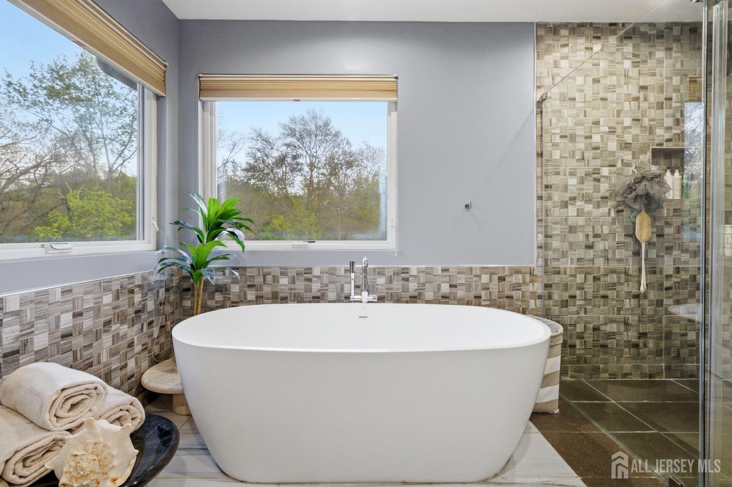Monroe, New Jersey, 08831, United States, 5 Bedrooms Bedrooms, ,4 BathroomsBathrooms,Residential,Active,2041587