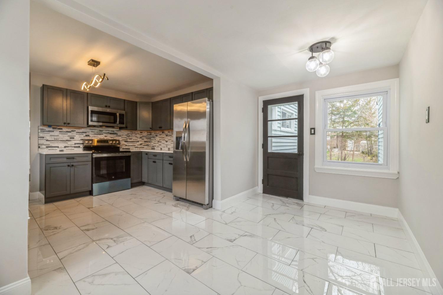 13 Mimi Road, Old Bridge, New Jersey image 10