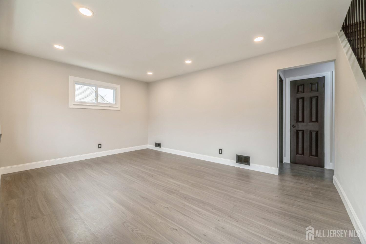 13 Mimi Road, Old Bridge, New Jersey image 3