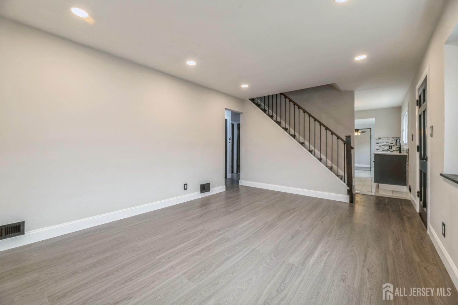 13 Mimi Road, Old Bridge, New Jersey image 4
