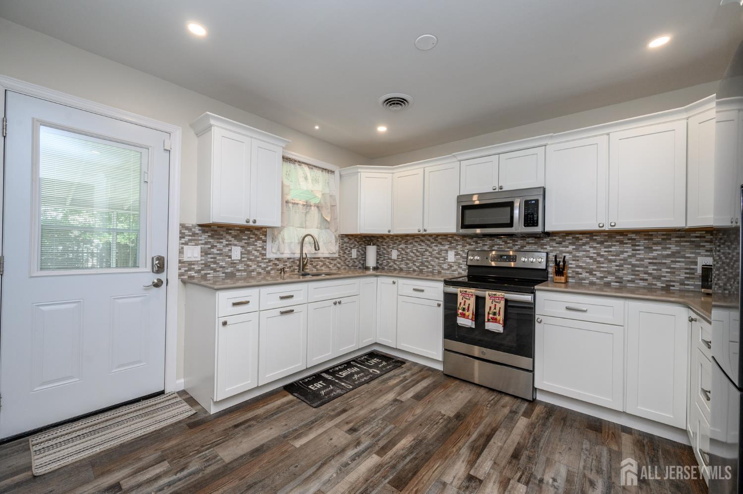 1-A Winthrop Place, Whiting, New Jersey image 11