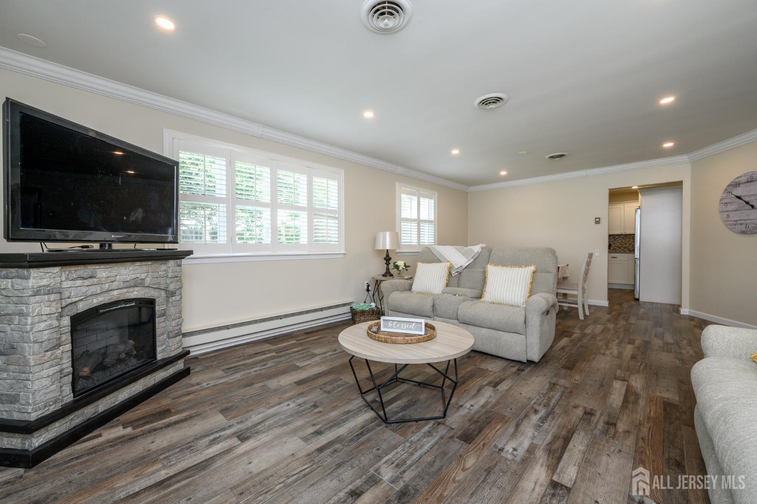 1-A Winthrop Place, Whiting, New Jersey image 6