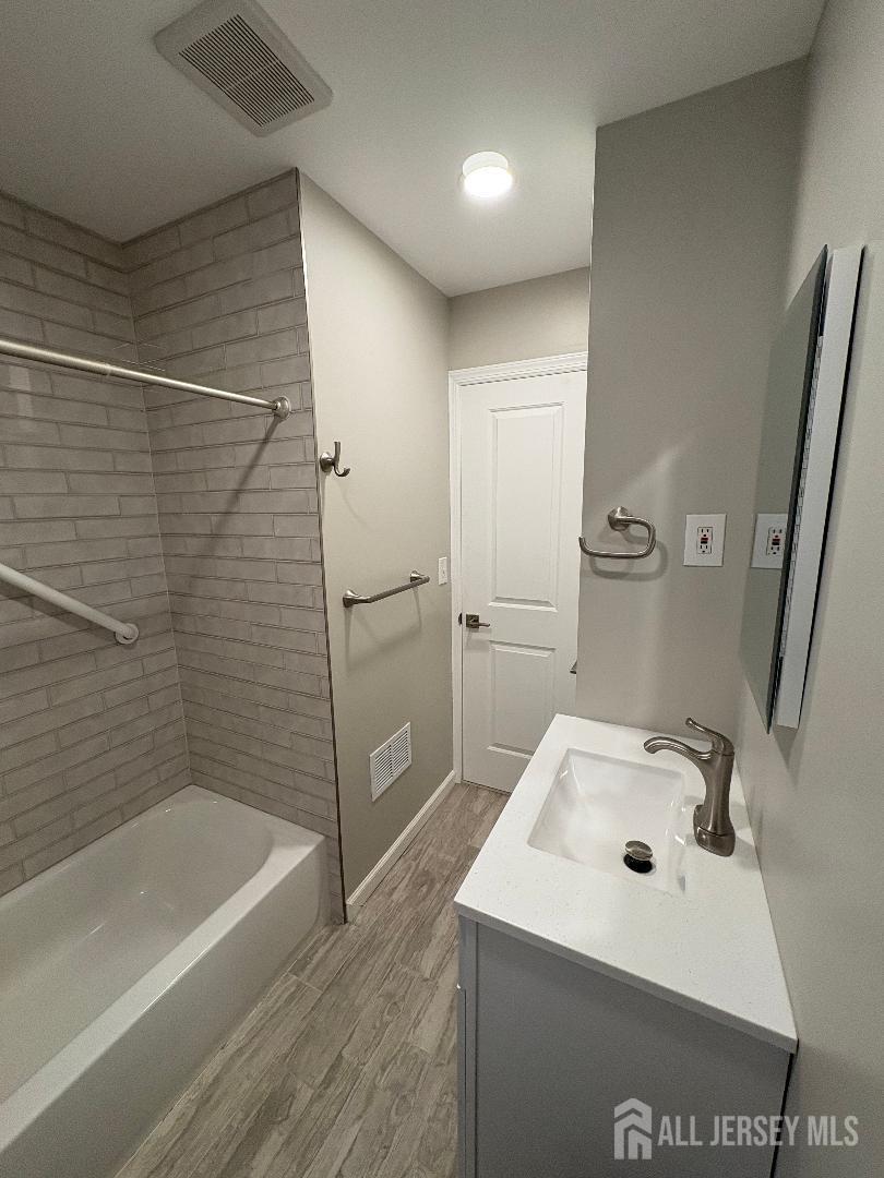 28 Maplewood Avenue, Colonia, New Jersey image 10