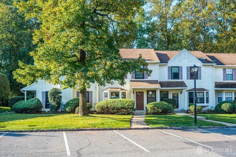Condo For Sale - 3302 Stonehedge Road<br/> Edison, NJ 08820