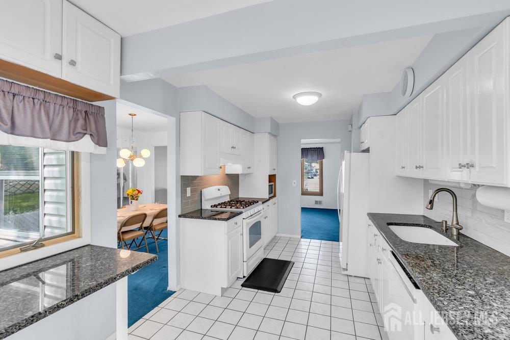 3 Topaz Lane, Iselin, New Jersey image 8