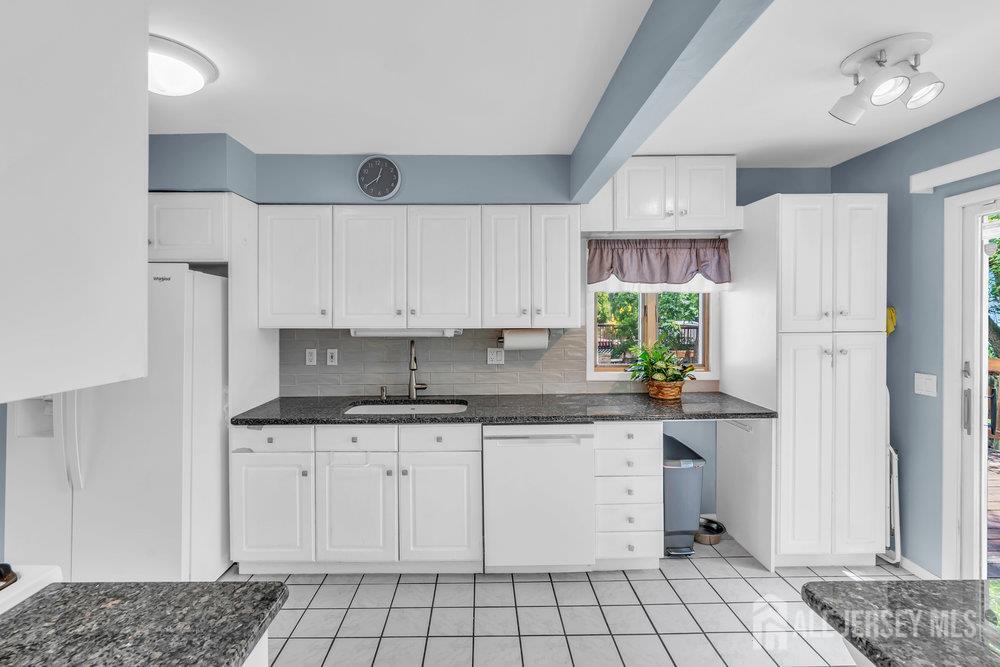 3 Topaz Lane, Iselin, New Jersey image 7