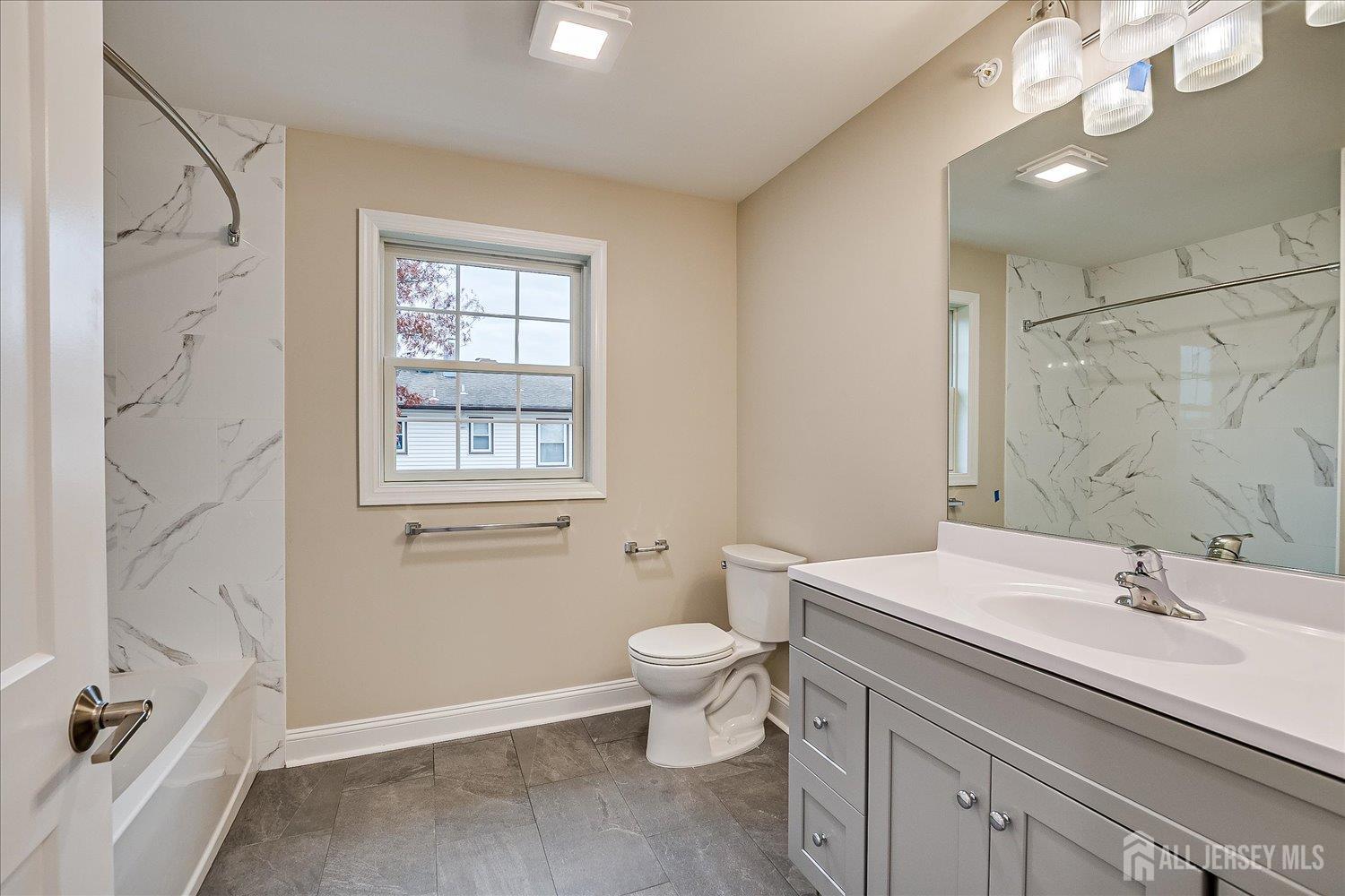 South Plainfield, New Jersey 07080, United States, 2 Bedrooms Bedrooms, ,2 BathroomsBathrooms,Residential,Active,243122