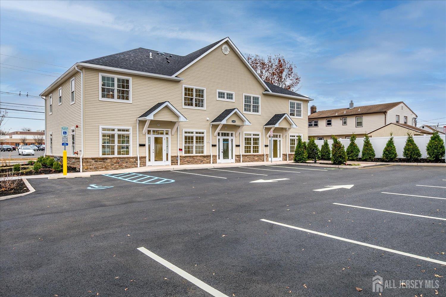 South Plainfield, New Jersey 07080, United States, 2 Bedrooms Bedrooms, ,2 BathroomsBathrooms,Residential,Active,243122