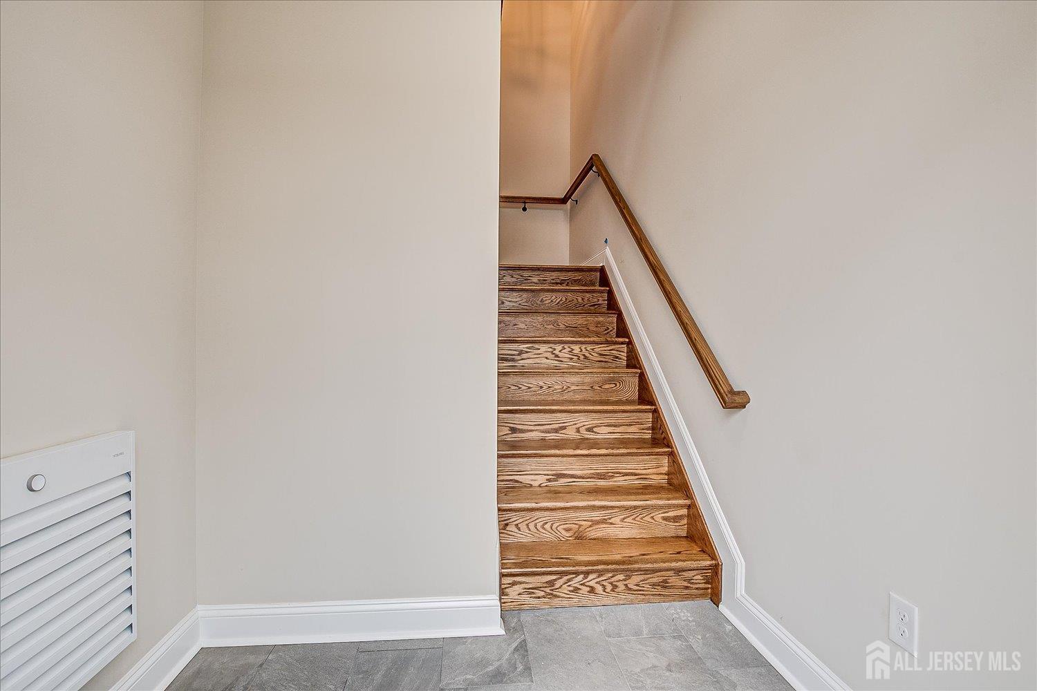 South Plainfield, New Jersey 07080, United States, 2 Bedrooms Bedrooms, ,2 BathroomsBathrooms,Residential,Active,243122