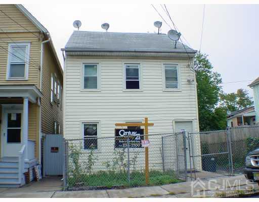 Photo 1 of 6 — 135 Townsend Street, New Brunswick, NJ 08901