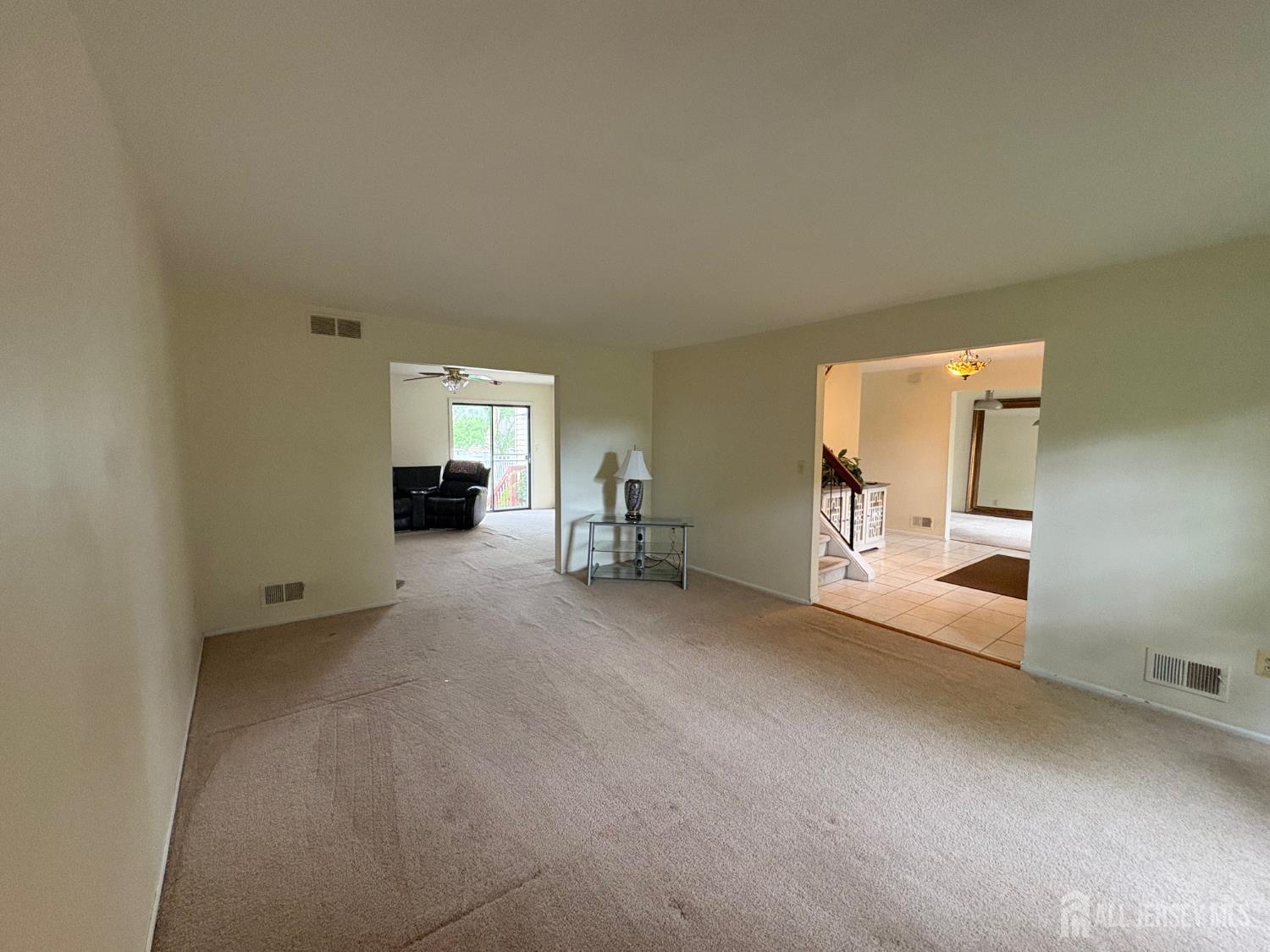 4 La Valencia Road, Old Bridge, New Jersey image 8