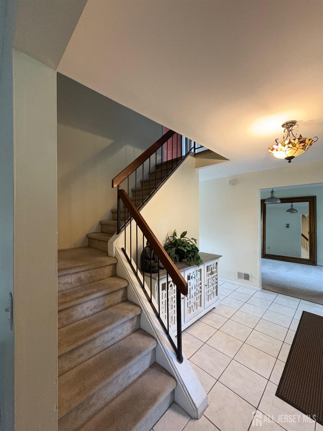 4 La Valencia Road, Old Bridge, New Jersey image 4