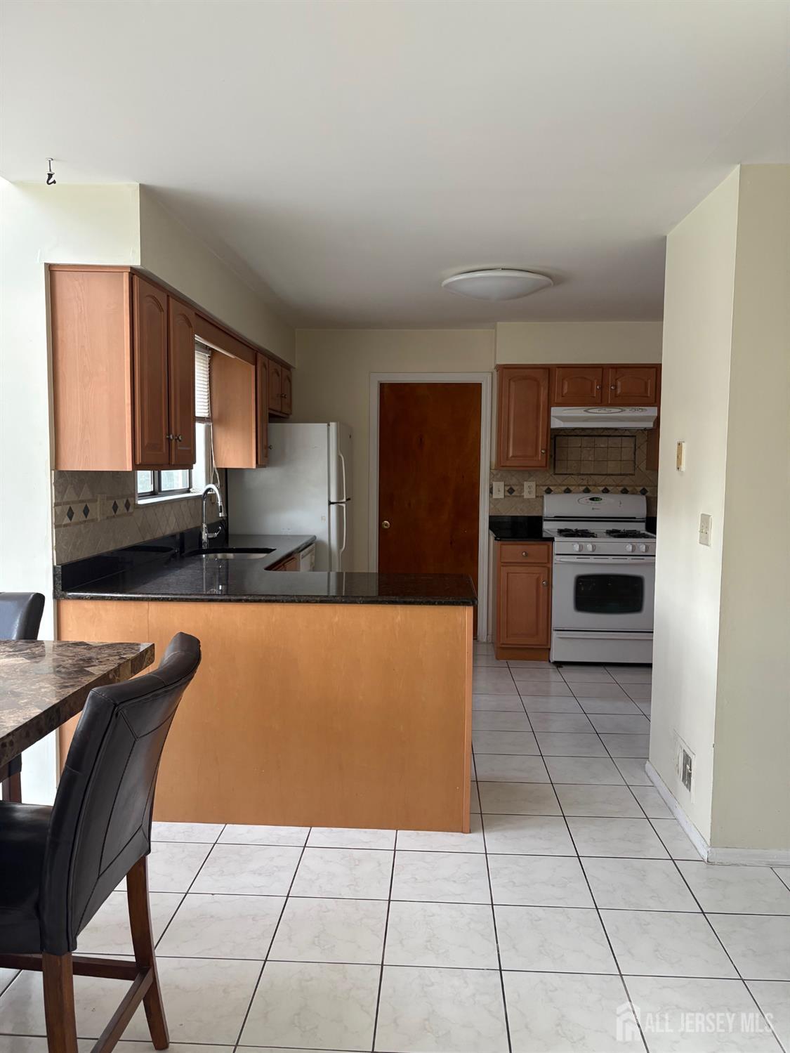 4 La Valencia Road, Old Bridge, New Jersey image 10