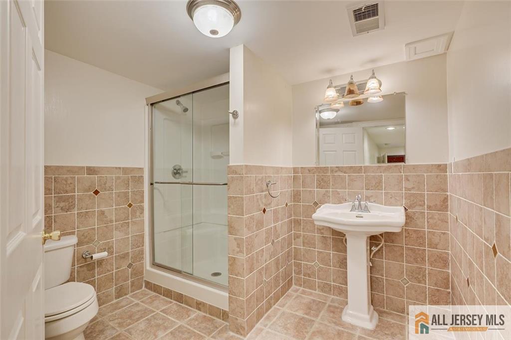 South Brunswick, New Jersey, 08852, United States, 4 Bedrooms Bedrooms, ,4 BathroomsBathrooms,Residential,Active,2019807