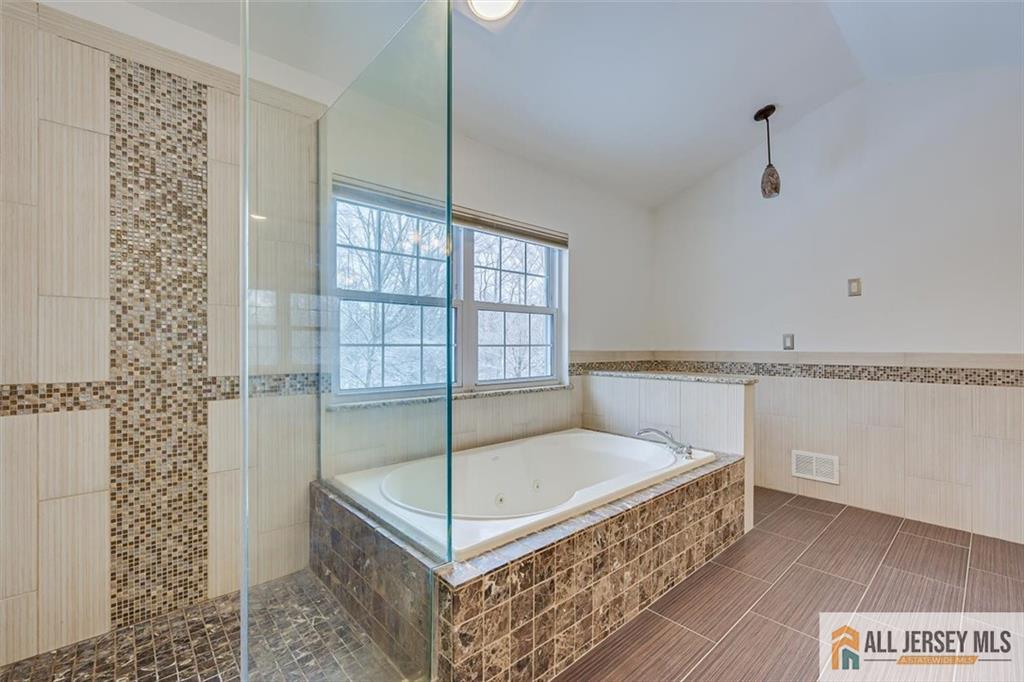 South Brunswick, New Jersey, 08852, United States, 4 Bedrooms Bedrooms, ,4 BathroomsBathrooms,Residential,Active,2019807