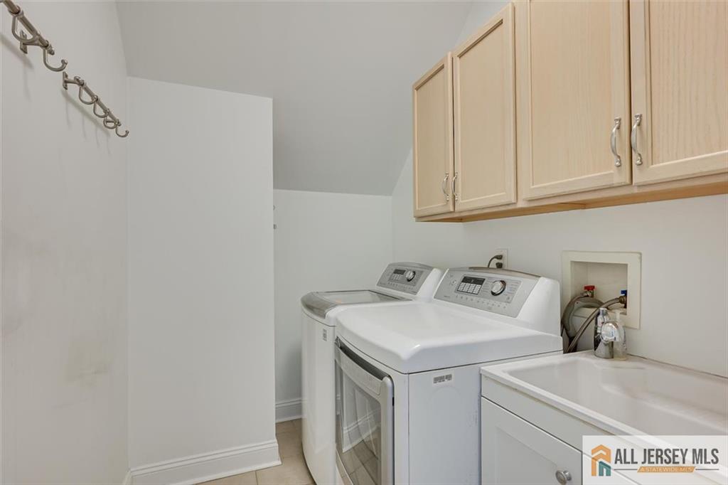 South Brunswick, New Jersey, 08852, United States, 4 Bedrooms Bedrooms, ,4 BathroomsBathrooms,Residential,Active,2019807