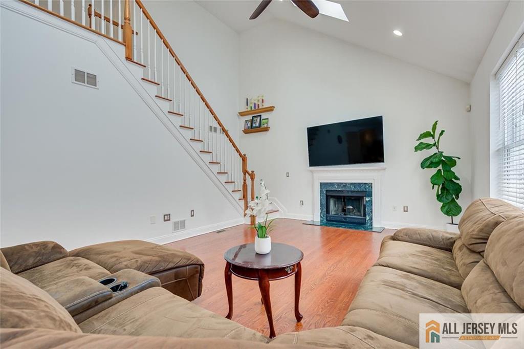 South Brunswick, New Jersey, 08852, United States, 4 Bedrooms Bedrooms, ,4 BathroomsBathrooms,Residential,Active,2019807
