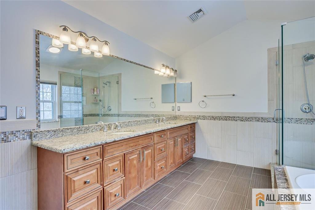 South Brunswick, New Jersey, 08852, United States, 4 Bedrooms Bedrooms, ,4 BathroomsBathrooms,Residential,Active,2019807