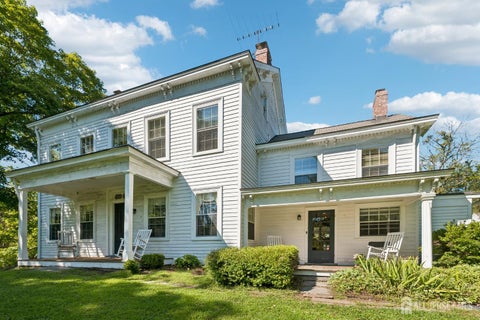 Featured picture for the property 2706132R