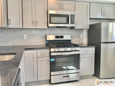 Townhouse For Rent - 682 Darlington Drive<br/> Old Bridge, NJ 08857