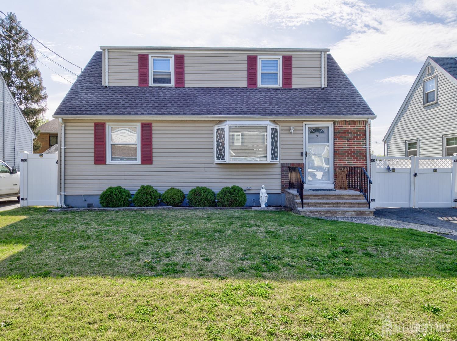 7 Kenneth Avenue, Sayreville, New Jersey image 1