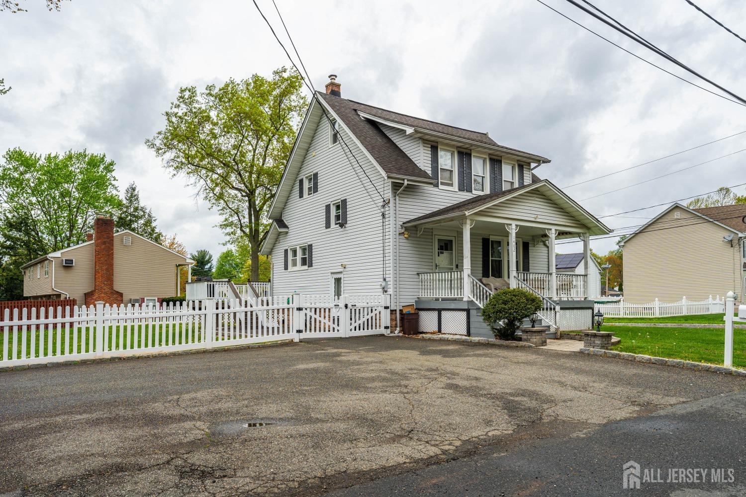 1402 Glenwood Drive, Piscataway, New Jersey image 3