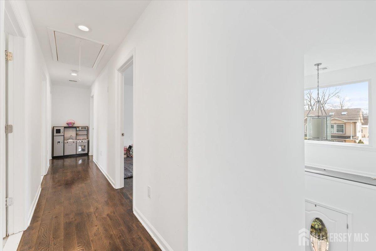 117 W Francis Street, Iselin, New Jersey image 25
