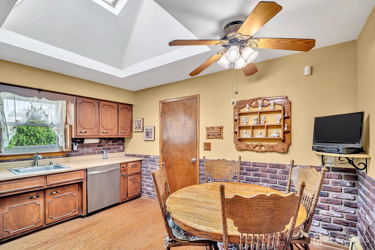 700 Sunbrite Lane, Piscataway, New Jersey image 11
