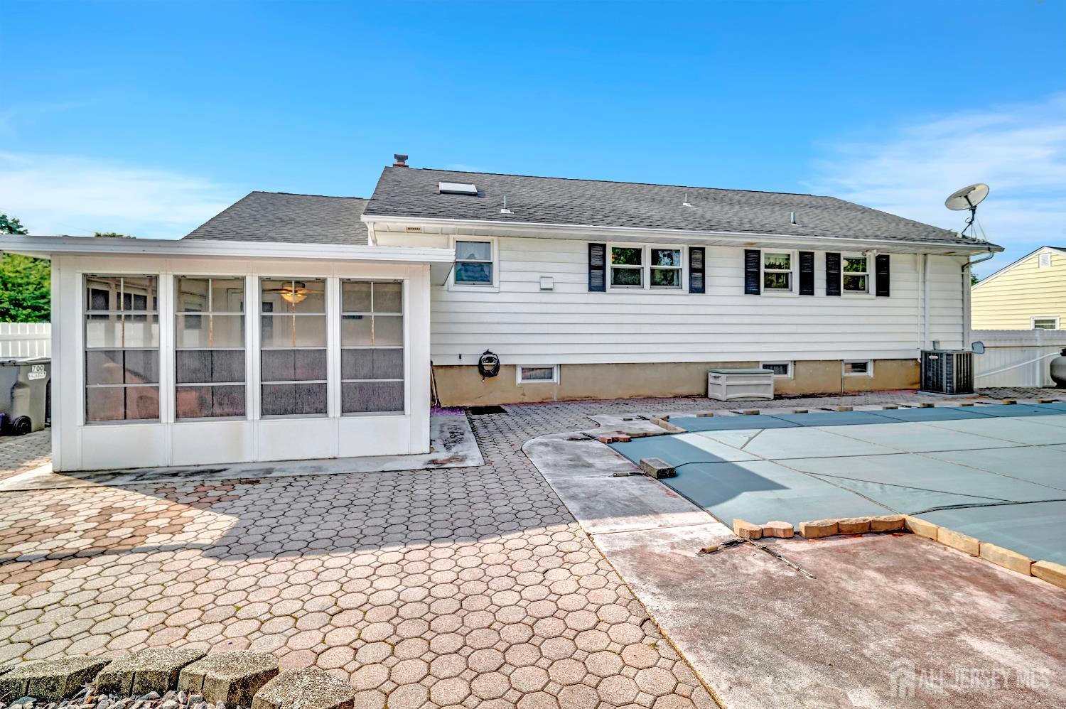 700 Sunbrite Lane, Piscataway, New Jersey image 23
