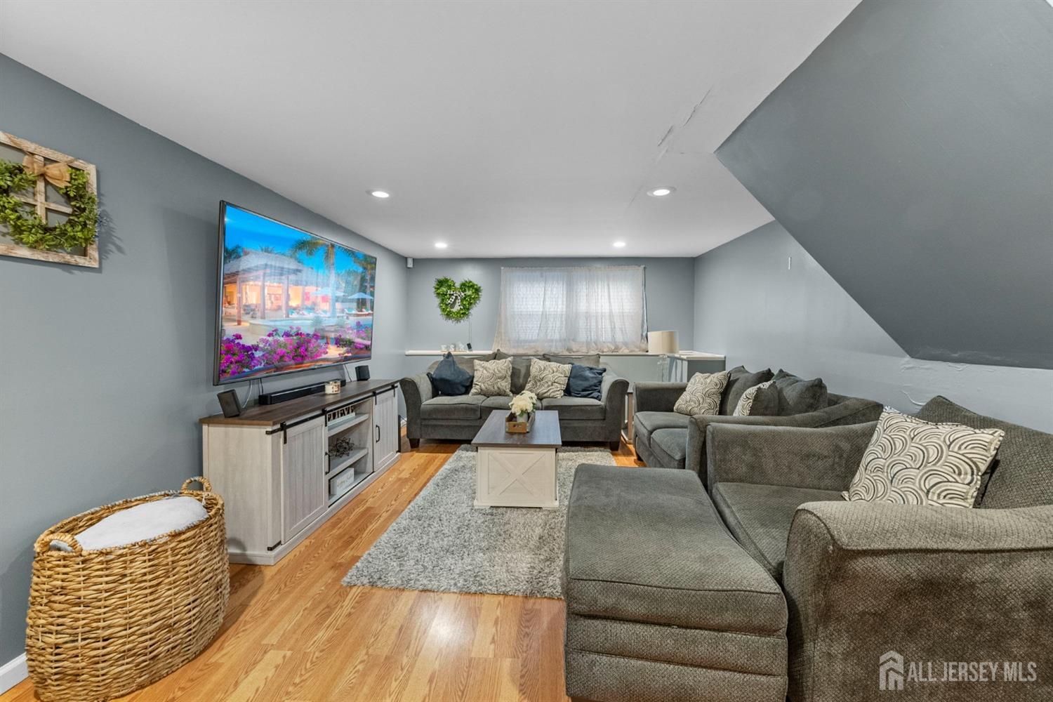 34 Grandview Avenue, Edison, New Jersey image 34