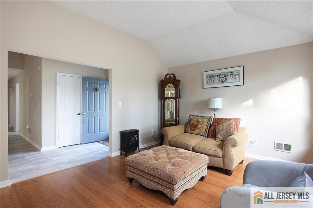 28 Edinburgh Drive #B, Monroe Township, New Jersey image 10