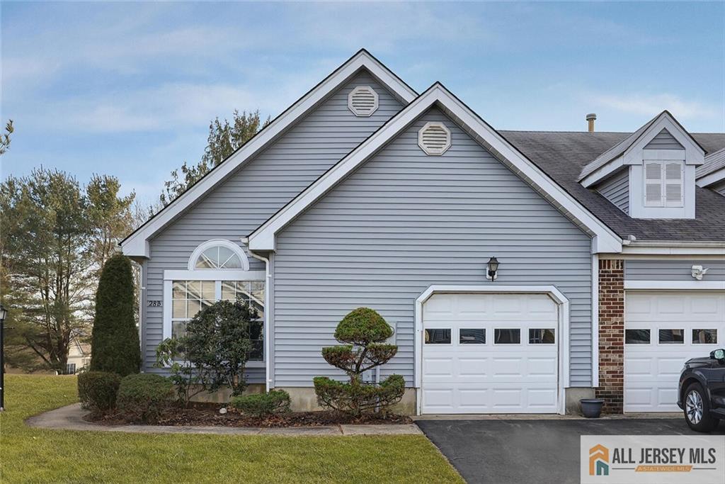 28 Edinburgh Drive #B, Monroe Township, New Jersey image 1