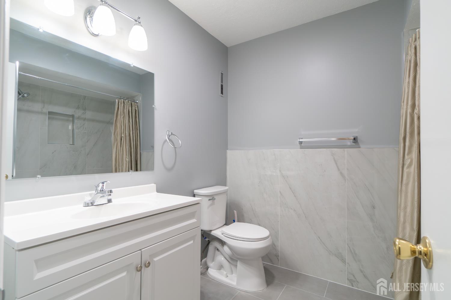 48 Woodfern Street, Edison, New Jersey image 17