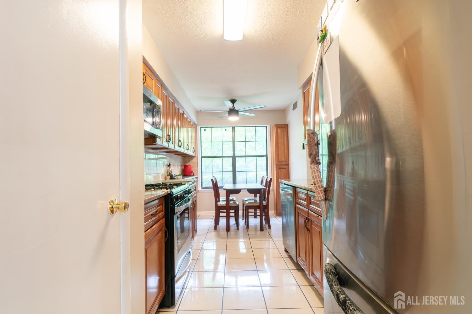 48 Woodfern Street, Edison, New Jersey image 5