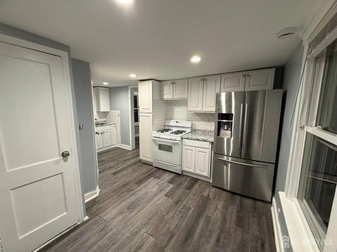 Apartment For Rent - 72 Charles Street<br/> Carteret, NJ 07008