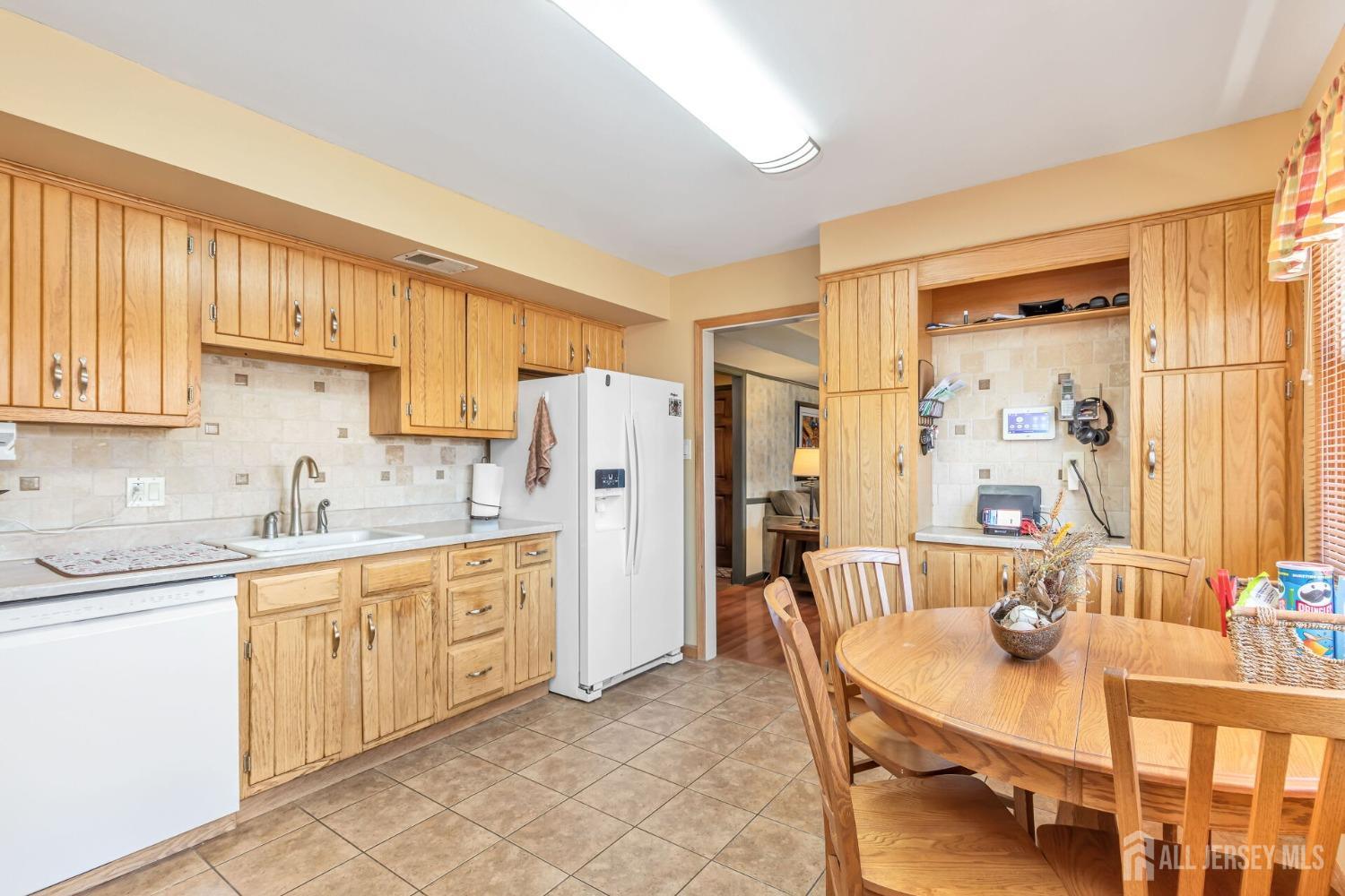 40 Winston Drive, Franklin, New Jersey image 13