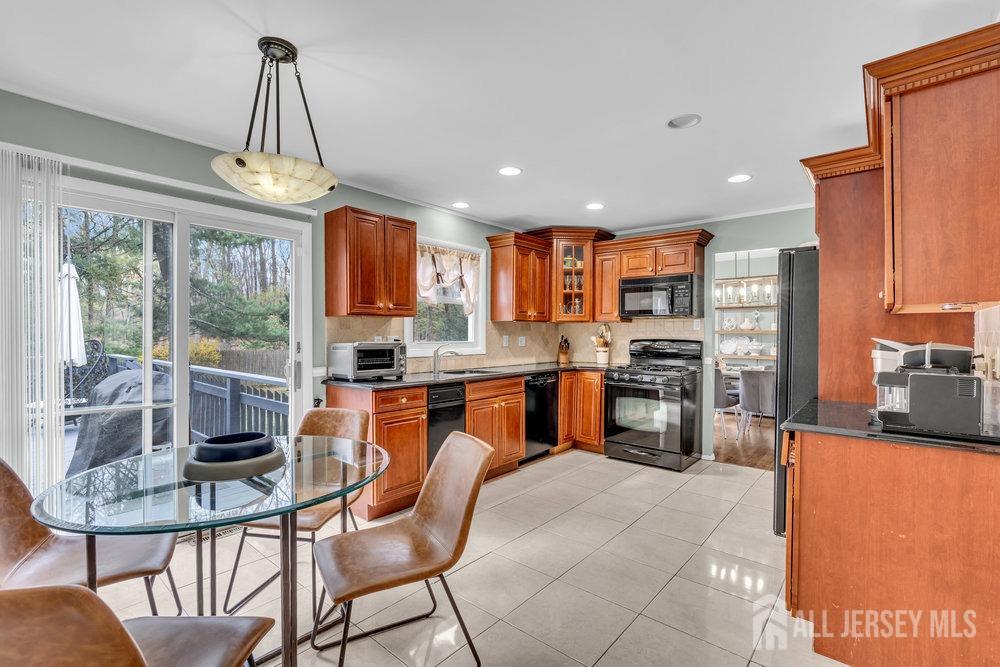 10 Kings Road, East Brunswick, New Jersey image 5