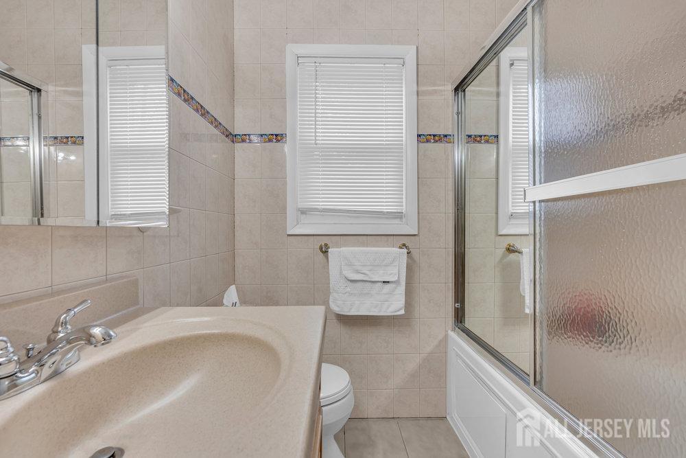 10 Kings Road, East Brunswick, New Jersey image 18